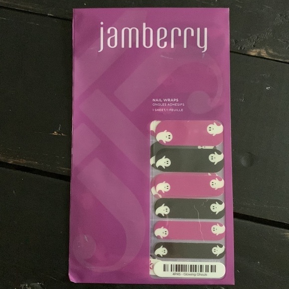 JAMBERRY Halloween Glow in the Dark Ghost Nail Wraps - Glowing Ghouls - Picture 3 of 11
